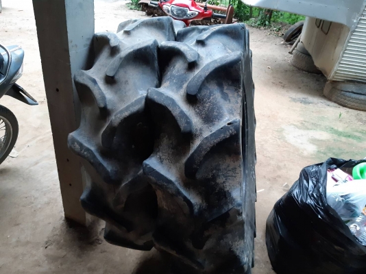 ยางรถไถขอบ12.4.24สภาพดีสวยพร้อมใช้สนใจสอบถามมาคับ ยางรถไถขอบ12.4.24สภาพดีสวยพร้อมใช้สนใจสอบถามมาคับ