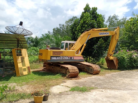 ขายรถแบคโฮ DAEWOO DH220LC-/// ราคา 450000