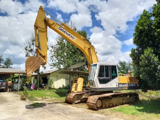 ขายรถแบคโฮ DAEWOO DH220LC-/// ราคา 450000