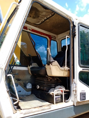 ขายรถแบคโฮ DAEWOO DH220LC-/// ราคา 450000