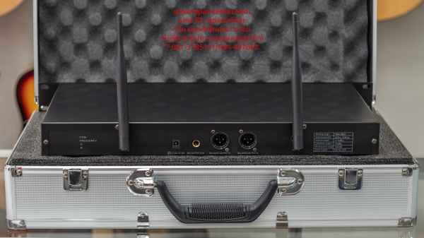 ไมค์ลอยคู่ ยี่ห้อ Sound Milan รุ่น ML-6672 ระบบ UHF ของใหม่ อย่างดี พร้อมกล่องเหล็ก คุณภาพเยี่ยม ราค