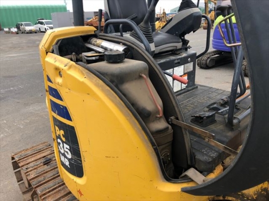 ขายรถขุดนำเข้าจากประเทศญี่ปุ่น komatsu pc35mr-2 แทรกเหล็ก ใบมีดดัน สนใจติดต่อสอบถาม 0923309229 อีด