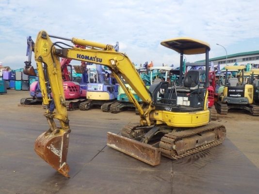 ขายรถขุดนำเข้าจากประเทศญี่ปุ่น komatsu pc30mr-2 แทรกเหล็ก ใบมีดดัน สนใจติดต่อสอบถาม 0923309229 อีด