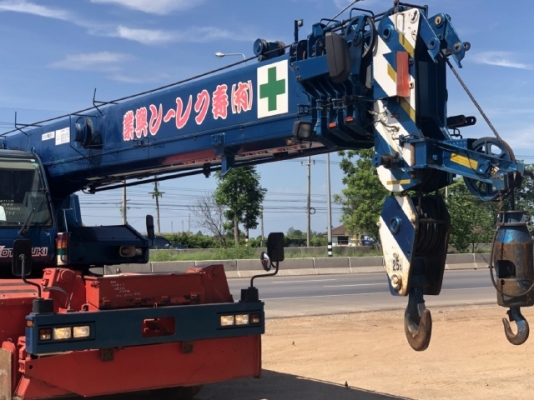 ขายรถเครน TADANO GR250N-1 (ขนาด 25 ตัน) ปี 2007 นำเข้าเองจากญี่ปุ่น สภาพสวยพร้อมใช้งาน มีVDOการทำงานครับ