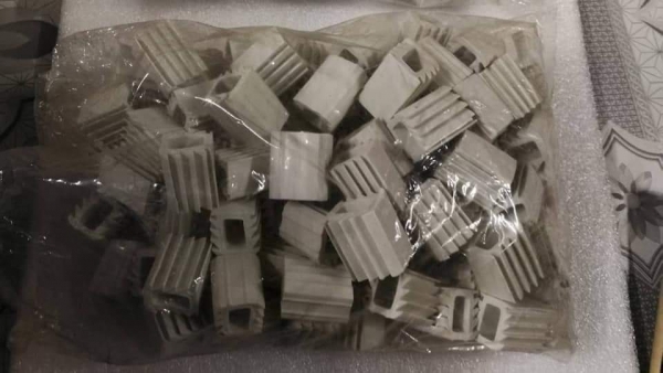 2ถุง  150 บ.ส่งถึงบ้านฟรี โทร 083-2000058 LINE ID: line832923ยางสวมกันกระแทกเป็นยางนิ่ม มีความยืดหยุ่นตัวมีครีบด้านข้าง ช่วยลดแรงกระแทก  1ถุงมี100ชิ้น(มีหลายถุง)