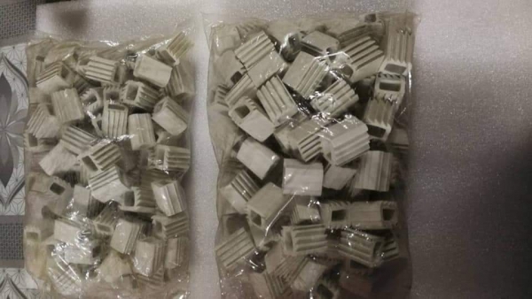 2ถุง  150 บ.ส่งถึงบ้านฟรี โทร 083-2000058 LINE ID: line832923ยางสวมกันกระแทกเป็นยางนิ่ม มีความยืดหยุ่นตัวมีครีบด้านข้าง ช่วยลดแรงกระแทก  1ถุงมี100ชิ้น(มีหลายถุง)