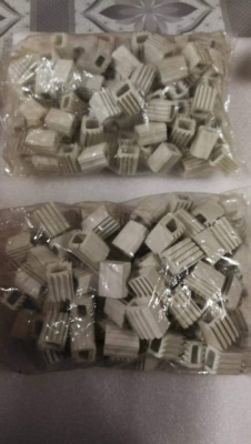 2ถุง  150 บ.ส่งถึงบ้านฟรี โทร 083-2000058 LINE ID: line832923ยางสวมกันกระแทกเป็นยางนิ่ม มีความยืดหยุ่นตัวมีครีบด้านข้าง ช่วยลดแรงกระแทก  1ถุงมี100ชิ้น(มีหลายถุง)