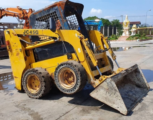 ขายด่วน175,000รถตักยกป๊อบแคทตักยก0.8ตันคิวยกสูง3เมตรรถขับเคลื่อน4ล้อระบบเกียทอกยางตัน4เส้นรถนอกเพื่งนำเข้ามายังไม่เคยใช้งานในเมืองไทยเลย