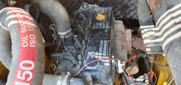 ขายด่วน175,000รถตักยกป๊อบแคทตักยก0.8ตันคิวยกสูง3เมตรรถขับเคลื่อน4ล้อระบบเกียทอกยางตัน4เส้นรถนอกเพื่งนำเข้ามายังไม่เคยใช้งานในเมืองไทยเลย