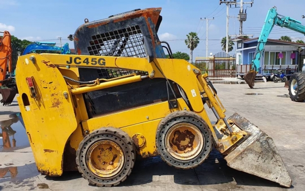 ขายด่วน175,000รถตักยกป๊อบแคทตักยก0.8ตันคิวยกสูง3เมตรรถขับเคลื่อน4ล้อระบบเกียทอกยางตัน4เส้นรถนอกเพื่งนำเข้ามายังไม่เคยใช้งานในเมืองไทยเลย