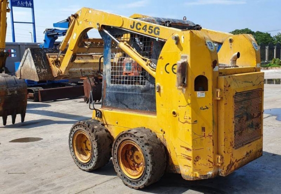 ขายด่วน175,000รถตักยกป๊อบแคทตักยก0.8ตันคิวยกสูง3เมตรรถขับเคลื่อน4ล้อระบบเกียทอกยางตัน4เส้นรถนอกเพื่งนำเข้ามายังไม่เคยใช้งานในเมืองไทยเลย