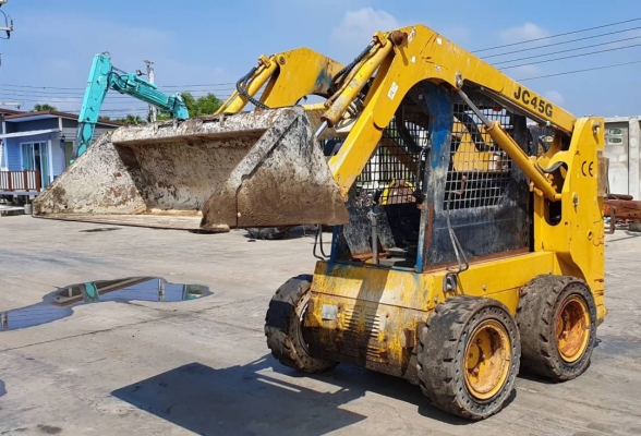 ขายด่วน175,000รถตักยกป๊อบแคทตักยก0.8ตันคิวยกสูง3เมตรรถขับเคลื่อน4ล้อระบบเกียทอกยางตัน4เส้นรถนอกเพื่งนำเข้ามายังไม่เคยใช้งานในเมืองไทยเลย