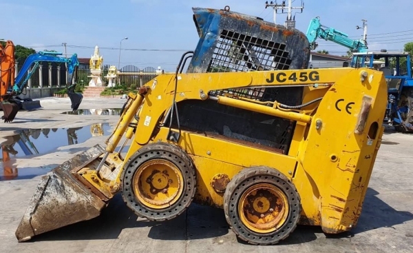 ขายด่วน175,000รถตักยกป๊อบแคทตักยก0.8ตันคิวยกสูง3เมตรรถขับเคลื่อน4ล้อระบบเกียทอกยางตัน4เส้นรถนอกเพื่งนำเข้ามายังไม่เคยใช้งานในเมืองไทยเลย