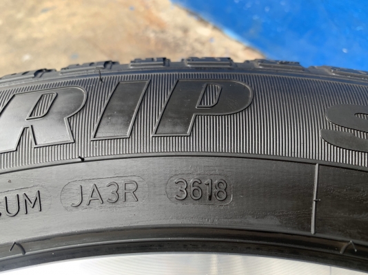 ล้อแม็ก Ford Everest ขอบ 20 รุ่นใหม่ล่าสุด พร้อมยาง 265-50-20 GoodYear ปลายปี 18 สภาพน้องๆป้ายแดง ล้อแม็ก Ford Everest ขอบ 20 รุ่นใหม่ล่าสุด พร้อมยาง 265-50-20 GoodYear ปลายปี 18 สภาพน้องๆป้ายแดง