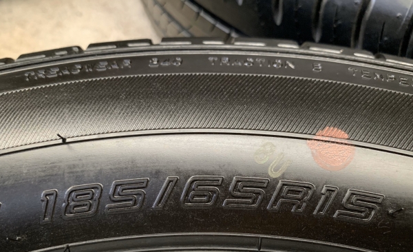 ยางป้ายแดง 185-65-15 Dunlop ปี 19 ดอกยางเต็มๆ ตุ่มชัดทุกเส้น