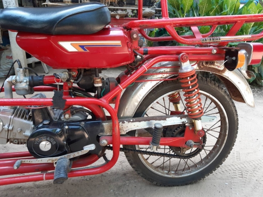 รถสามล้อซาเล้งสภาพสวยเครื่องดีแน่นสตาดมือไฟติดทุกจุดสนใจสอบถามมาคับ