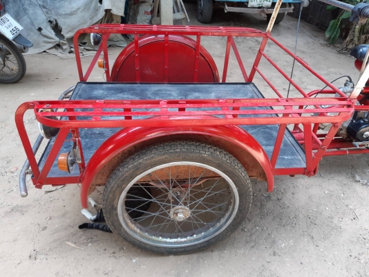 รถสามล้อซาเล้งสภาพสวยเครื่องดีแน่นสตาดมือไฟติดทุกจุดสนใจสอบถามมาคับ