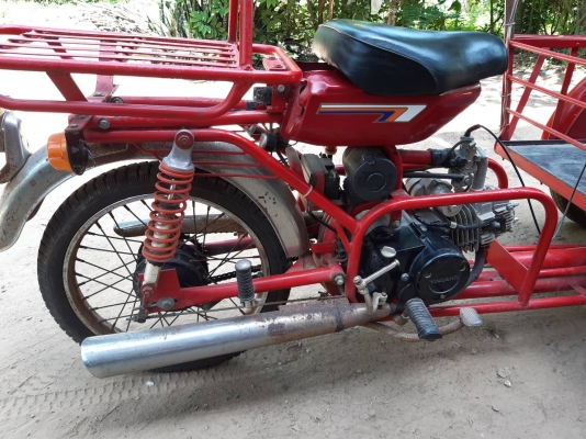 รถสามล้อซาเล้งสภาพสวยเครื่องดีแน่นสตาดมือไฟติดทุกจุดสนใจสอบถามมาคับ