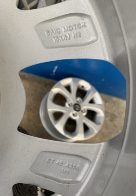 ล้อแม็ก 4รู100 ขอบ 15 สวยกริ๊บ ใส่ Toyota ,Suzuki 4รู100 ได้ทุกรุ่น ล้อแม็ก 4รู100 ขอบ 15 สวยกริ๊บ ใส่ Toyota ,Suzuki 4รู100 ได้ทุกรุ่น