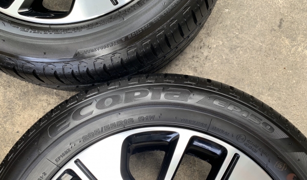 ล้อแม็กป้ายแดง Mitsu Xpender สีดำหน้าเงา ขอบ 16 รุ่นใหม่ล่าสุด พร้อมยางป้ายแดง 205-55-16 Bridgestone ปี 19 สวยกริ๊บๆ ล้อแม็กป้ายแดง Mitsu Xpender สีดำหน้าเงา ขอบ 16 รุ่นใหม่ล่าสุด พร้อมยางป้ายแดง 205-55-16 Bridgestone ปี 19 สวยกริ๊บๆ