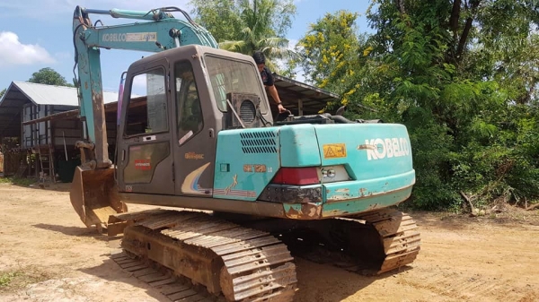 โกเบมาคทรี 120 ปั้มใหม่ แรงเร็วรับประกันศูนย์ เดียวลงวิดิโอให้ชม โซ่ใหม่ใช้เพียงหนึ่งปี เครื่องดีไม่มีไอ ไม่มีควัน ไม่โหลด เอาไปหาเงินเลยไม่ต้องซ่อมอีกระบบแอร์มีครับ เอกสารเล่มทะเบียน ชุดโอน 0828472388 เอาไปใช้รวยแน่นอนครับ เปิดราคาที่ 650000 ราคานี้ต่อรอ