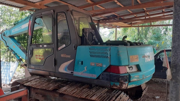 โกเบมาคทรี 120 ปั้มใหม่ แรงเร็วรับประกันศูนย์ เดียวลงวิดิโอให้ชม โซ่ใหม่ใช้เพียงหนึ่งปี เครื่องดีไม่มีไอ ไม่มีควัน ไม่โหลด เอาไปหาเงินเลยไม่ต้องซ่อมอีกระบบแอร์มีครับ เอกสารเล่มทะเบียน ชุดโอน 0828472388 เอาไปใช้รวยแน่นอนครับ เปิดราคาที่ 650000 ราคานี้ต่อรอ