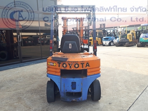 ขาย รถโฟล์คลิฟท์ TOYOTA รุ่น 5-FD20