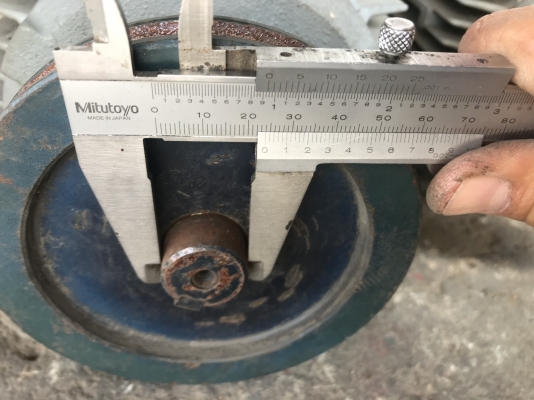 ขายมอเตอร์ไฟฟ้า Hitachi 2HP. 1450rpm. 380V สภาพสวย หมุนนิ่ม พร้อมใช้งาน มี 2 ตัวครับ ราคาตัวละ 2,400 บาท