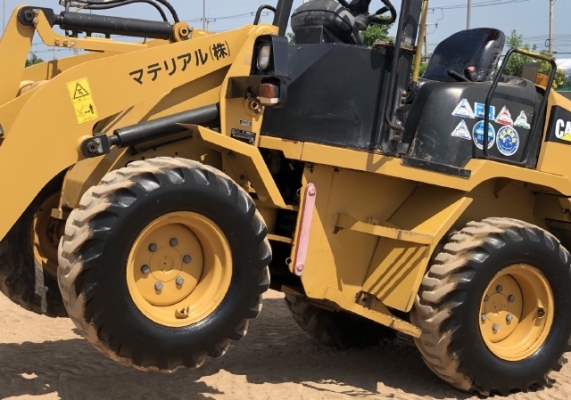 ขายรถตักล้อยาง CAT 901B (3,XXX ชั่วโมง) นำเข้าเองจากญี่ปุ่น สภาพสวยพร้อมใช้งาน มีVDOการทำงานครับ