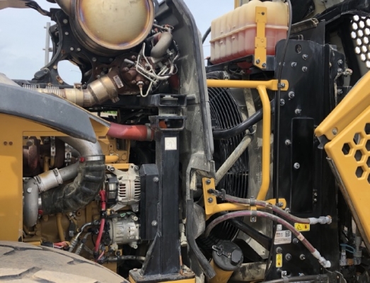 ขายรถตักล้อยาง CAT 950K ปี 2014 นำเข้าเองจากญี่ปุ่น สภาพพร้อมใช้ มีVDOการทำงานครับ ขายรถตักล้อยาง CAT 950K ปี 2014 นำเข้าเองจากญี่ปุ่น สภาพพร้อมใช้ มีVDOการทำงานครับ