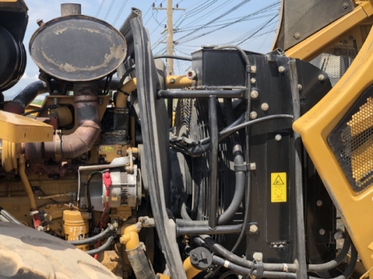 ขายรถตักล้อยาง CAT 962H นำเข้าเองจากญี่ปุ่น สภาพสวยพร้อมใช้ มีVDOการทำงานครับ ขายรถตักล้อยาง CAT 962H นำเข้าเองจากญี่ปุ่น สภาพสวยพร้อมใช้ มีVDOการทำงานครับ