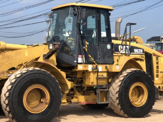 ขายรถตักล้อยาง CAT 962H นำเข้าเองจากญี่ปุ่น สภาพสวยพร้อมใช้ มีVDOการทำงานครับ ขายรถตักล้อยาง CAT 962H นำเข้าเองจากญี่ปุ่น สภาพสวยพร้อมใช้ มีVDOการทำงานครับ