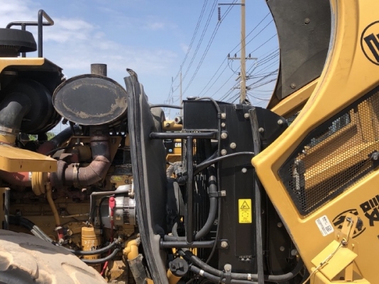 ขายรถตักล้อยาง CAT 962H นำเข้าเองจากญี่ปุ่น สภาพสวยพร้อมใช้ มีVDOการทำงานครับ ขายรถตักล้อยาง CAT 962H นำเข้าเองจากญี่ปุ่น สภาพสวยพร้อมใช้ มีVDOการทำงานครับ