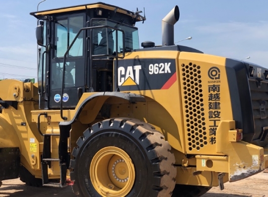 ขายรถตักล้อยาง CAT 962K ปี 2015 นำเข้าเองจากญี่ปุ่น สภาพสวยพร้อมใช้งาน มีVDOการทำงานครับ ขายรถตักล้อยาง CAT 962K ปี 2015 นำเข้าเองจากญี่ปุ่น สภาพสวยพร้อมใช้งาน มีVDOการทำงานครับ