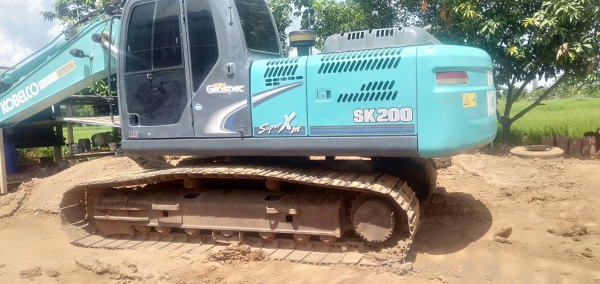 ขายKOBELCO SK200-8YN12SUPER XM 11,000ชม.ราคา 1,950,000