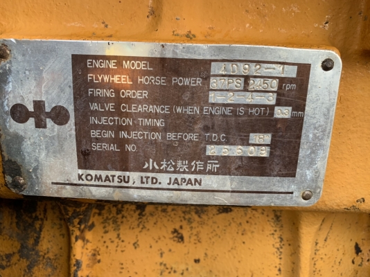 ขาย 95,000  บาท ต่อลอง  KOMATSU. D 2-3   เครื่องดี  ปั้มแรง  โซหน่า ใบหักเป็นบางใบ  สภาพพร้อมใช้งาน  เอกสารซื้อขาย  รถอยู่ นครปฐม  โทร 0626426323