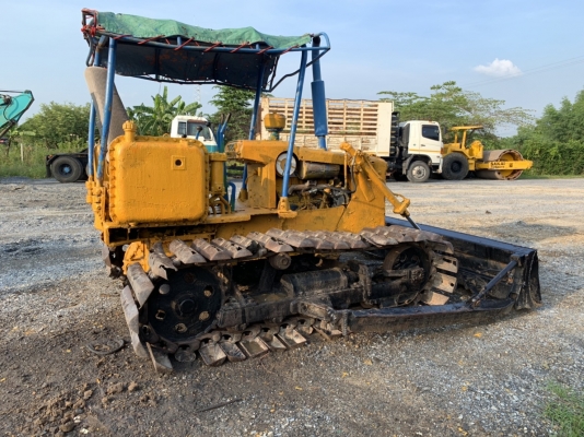 ขาย 95,000  บาท ต่อลอง  KOMATSU. D 2-3   เครื่องดี  ปั้มแรง  โซหน่า ใบหักเป็นบางใบ  สภาพพร้อมใช้งาน  เอกสารซื้อขาย  รถอยู่ นครปฐม  โทร 0626426323