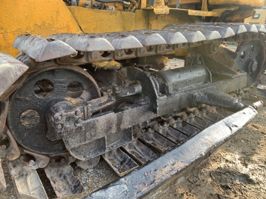 ขาย 95,000  บาท ต่อลอง  KOMATSU. D 2-3   เครื่องดี  ปั้มแรง  โซหน่า ใบหักเป็นบางใบ  สภาพพร้อมใช้งาน  เอกสารซื้อขาย  รถอยู่ นครปฐม  โทร 0626426323