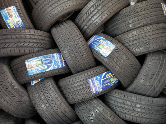 ขายยางใหม่ GOODYEAR Excellence 215-45-17 ปี18  - ราคาชุดละ 6,900 บาท