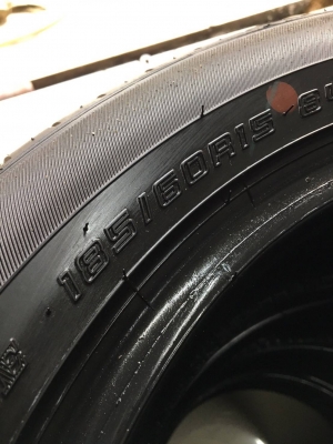 ขายยางถอดป้ายแดง DUNLOP ENASAVE EC300+ 185/60R15 ปี19 - เส้นสีตุ่มครบ สภาพเหมือนใหม่ - ราคาชุดละ 5,9 ขายยางถอดป้ายแดง DUNLOP ENASAVE EC300+ 185/60R15 ปี19 - เส้นสีตุ่มครบ สภาพเหมือนใหม่ - ราคาชุดละ 5,9