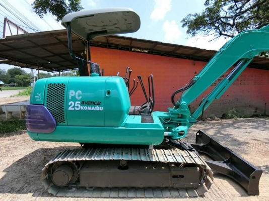 ขายรถขุดแบคโฮ KOMATSU PC25-7 ขนาดPc25 รถเก่านอกแท้100\% คอลโทนสั้น เครื่องแน่น ระบบไว รถพร้อมใช้งาน เอกสารใบอินวอยครบ          ????ราคา 350,000 ต่อรองได้???? ☎ติดต่อ 096-3268553 (สถิตย์พันธ์) ????ID LINE 0963268553 ร้านรุ่งเจริญแทรกเตอร์ อำเภอพระพุทธบาท จั