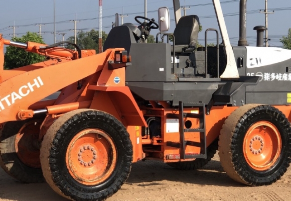 ขายรถตักล้อยาง HITACHI ZW100 ปี 2012 แขนยาวพิเศษ นำเข้าเองจากญี่ปุ่น สภาพสวยพร้อมใช้งาน มีVDOการทำงานครับ ขายรถตักล้อยาง HITACHI ZW100 ปี 2012 แขนยาวพิเศษ นำเข้าเองจากญี่ปุ่น สภาพสวยพร้อมใช้งาน มีVDOการทำงานครับ
