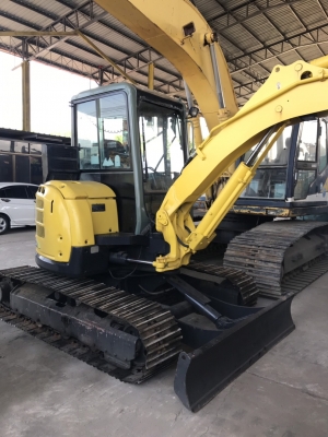 ลมเย็นๆหน้าหนาวมันทรมาน  ใกล้หน้าหนาวแล้วหารถมีเก๋ง ไว้กันลมหนาวกันลม  มีหลายตัวให้เลือกครับ  ราคา  59-60ครับ