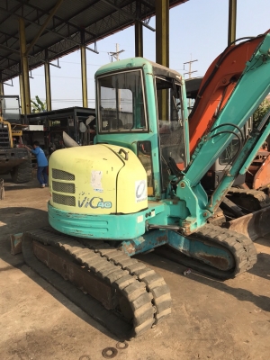 ลมเย็นๆหน้าหนาวมันทรมาน  ใกล้หน้าหนาวแล้วหารถมีเก๋ง ไว้กันลมหนาวกันลม  มีหลายตัวให้เลือกครับ  ราคา  59-60ครับ