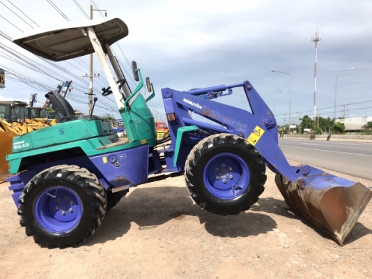 ขายรถตักล้อยาง KOMATSU WA40-3E นำเข้าเองจากญี่ปุ่น สภาพสวยพร้อมใช้ มีVDOการทำงานครับ ขายรถตักล้อยาง KOMATSU WA40-3E นำเข้าเองจากญี่ปุ่น สภาพสวยพร้อมใช้ มีVDOการทำงานครับ