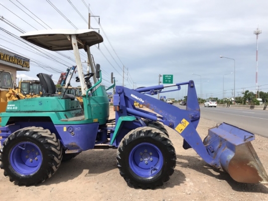 ขายรถตักล้อยาง KOMATSU WA40-3E นำเข้าเองจากญี่ปุ่น สภาพสวยพร้อมใช้ มีVDOการทำงานครับ ขายรถตักล้อยาง KOMATSU WA40-3E นำเข้าเองจากญี่ปุ่น สภาพสวยพร้อมใช้ มีVDOการทำงานครับ