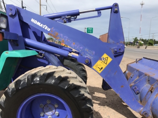 ขายรถตักล้อยาง KOMATSU WA40-3E นำเข้าเองจากญี่ปุ่น สภาพสวยพร้อมใช้ มีVDOการทำงานครับ ขายรถตักล้อยาง KOMATSU WA40-3E นำเข้าเองจากญี่ปุ่น สภาพสวยพร้อมใช้ มีVDOการทำงานครับ