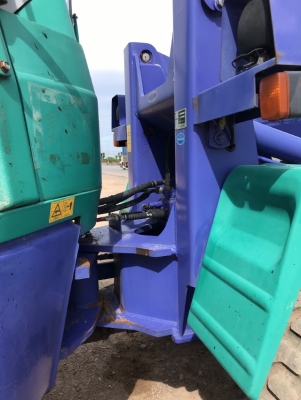 ขายรถตักล้อยาง KOMATSU WA40-3E นำเข้าเองจากญี่ปุ่น สภาพสวยพร้อมใช้ มีVDOการทำงานครับ ขายรถตักล้อยาง KOMATSU WA40-3E นำเข้าเองจากญี่ปุ่น สภาพสวยพร้อมใช้ มีVDOการทำงานครับ