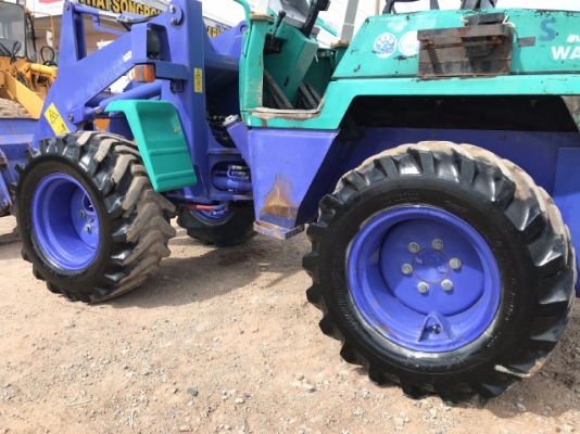 ขายรถตักล้อยาง KOMATSU WA40-3E นำเข้าเองจากญี่ปุ่น สภาพสวยพร้อมใช้ มีVDOการทำงานครับ ขายรถตักล้อยาง KOMATSU WA40-3E นำเข้าเองจากญี่ปุ่น สภาพสวยพร้อมใช้ มีVDOการทำงานครับ