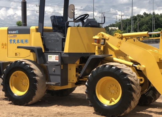 ขายรถตักล้อยาง KOMATSU WA80-3 นำเข้าเองจากญี่ปุ่น สภาพสวยพร้อมใช้งาน มีVDOการทำงานครับ
